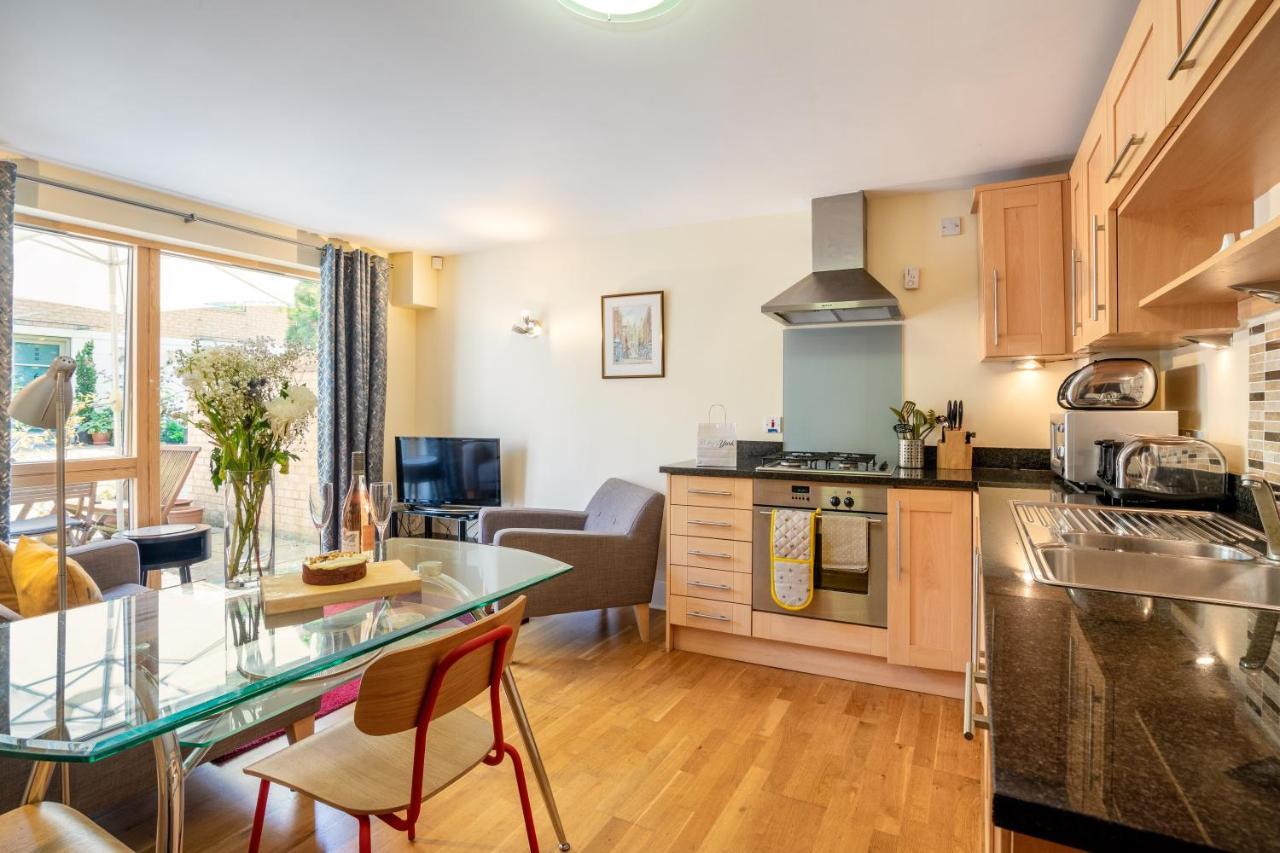 10 Summerhouse Mews Apartment *