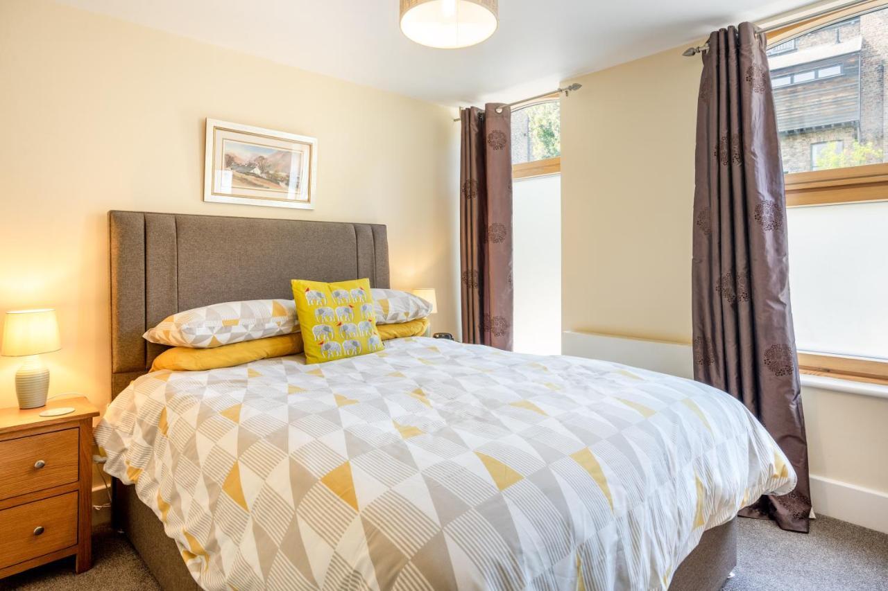 10 Summerhouse Mews